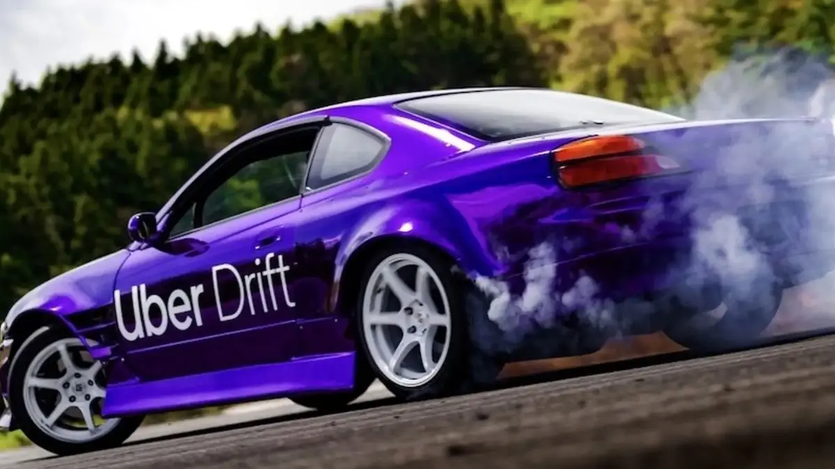 東京限定「Uber Drift」極速飄移!人均$300多 職業車手帶你狂飆甩尾